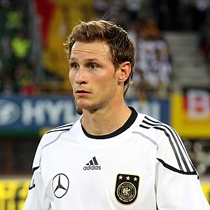 بينيديكت هوفيديس: لاعب كرة قدم ألماني