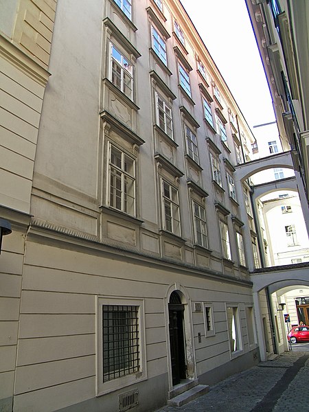 File:Blutgasse 9.jpg