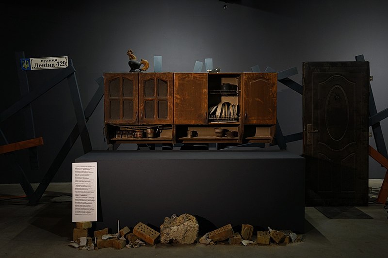 File:Borodianka kitchen cabinet in exhibition (01).jpg