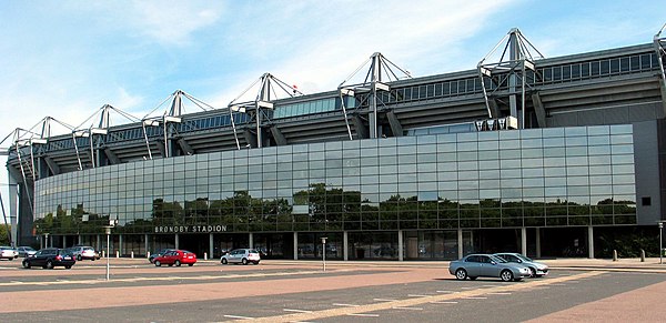 2005: The facade of the rebuilt Brøndby Stadion.