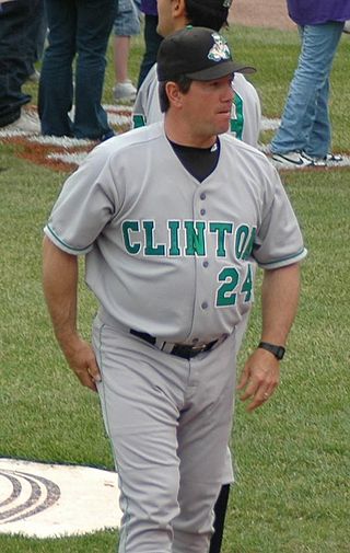 <span class="mw-page-title-main">Brian Dayett</span> American baseball player (born 1957)