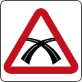 Brunei road sign - Cross Junction.svg