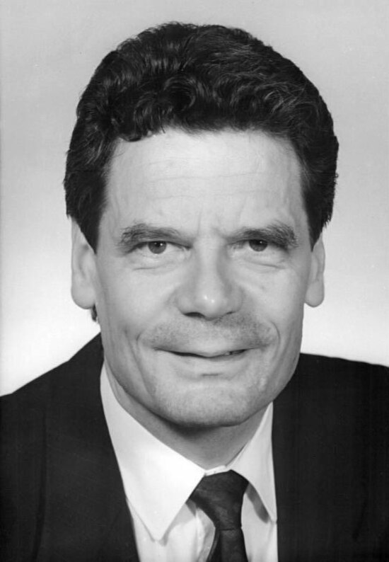 In 1990, Joachim Gauck (who is a former German President, centrist politician and activist without party affiliation) took part in the Alliance 90, wh