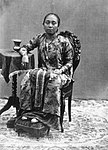 The Ratoe Kedaton wearing batik, the head wife of Hamengkubuwono V of Kraton Ngayogyakarta Hadiningrat, c. 1865