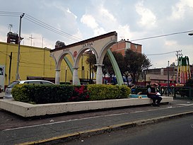 Calzada de la Viga - Arco.jpg