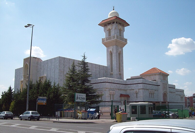 File:Centro Cultural Islámico - Mezquita de Madrid 01.jpg