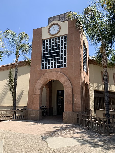 File:Cesar E. Chavez Library, Perris, CA.jpg