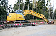 Lëtzebuergesch: E Bagger um Chantier Heeschdreferbierg vun der Nordstrooss.