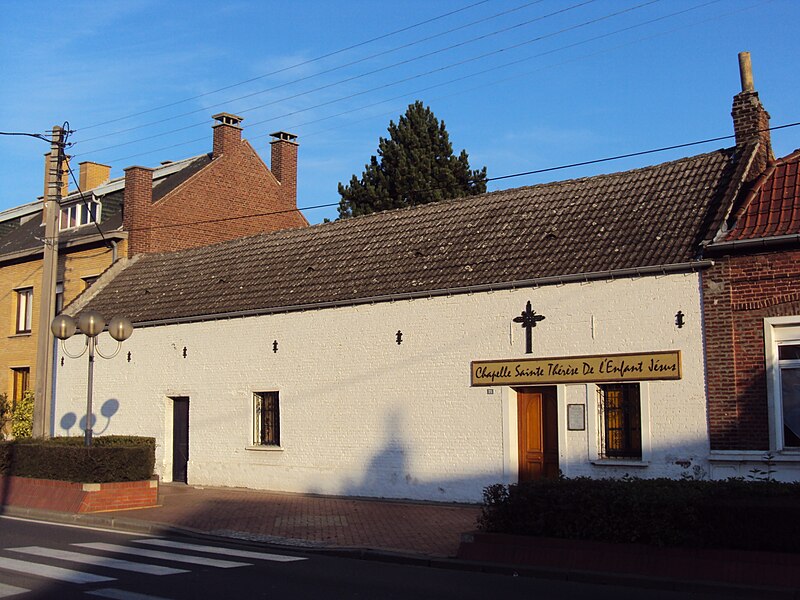 File:Chapelle Sainte-Thérèse de l’Enfant-Jésus (Courrières)1.JPG