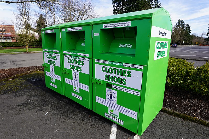 File:Clothes donation containers, Vancouver Mall, Vancouver, WA, March 2020.jpg