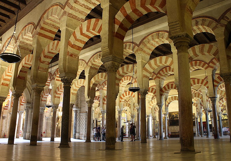 File:Colonnes de la Mezquita (8281472877).jpg