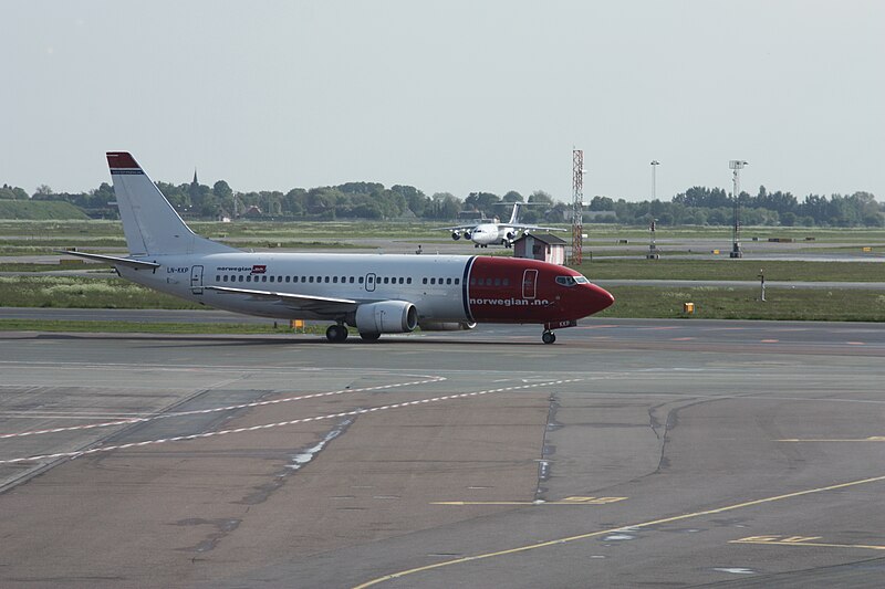 File:Copenhagen Airport Mai 2009 PD 103.JPG