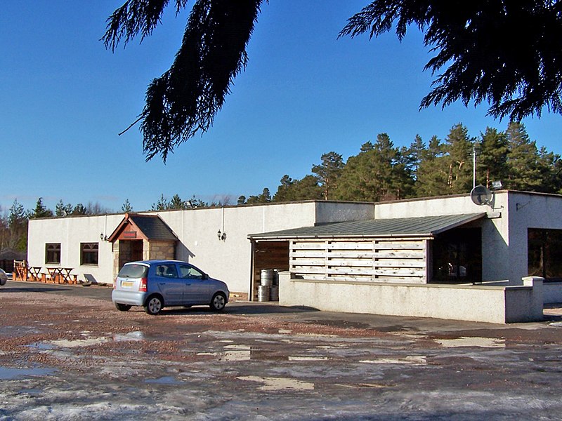 File:Culloden Moor Inn - geograph.org.uk - 1747715.jpg