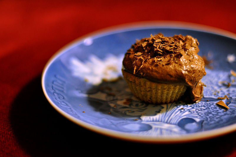 File:Cupcake med banan og chokolade (4999064821).jpg