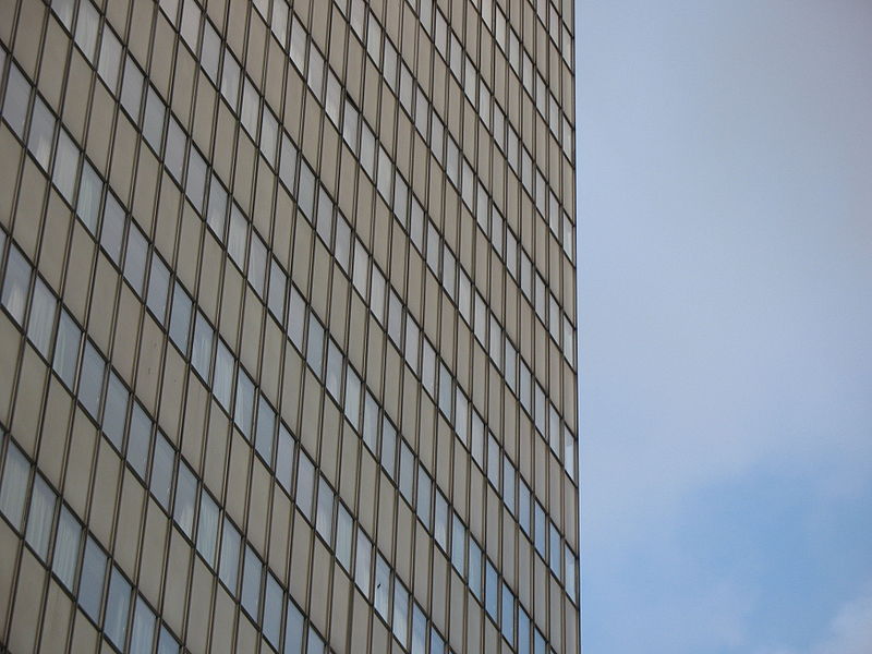 File:Curtain Wall SAS Royal Hotel.jpg