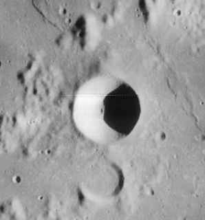 <span class="mw-page-title-main">Darney (crater)</span> Lunar crater