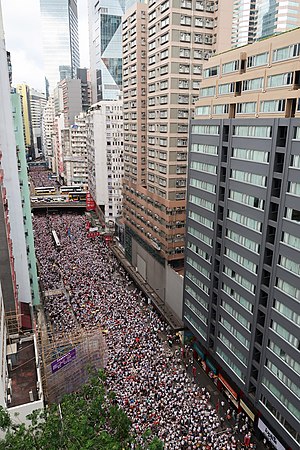 Demonstration in Wan Chai Hennessy Road overview 20190609.jpg