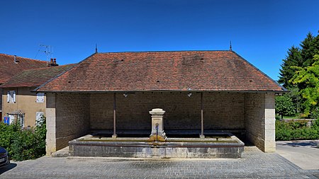 Devecey, le lavoir abreuvoir