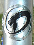 Diamondback head badge.JPG