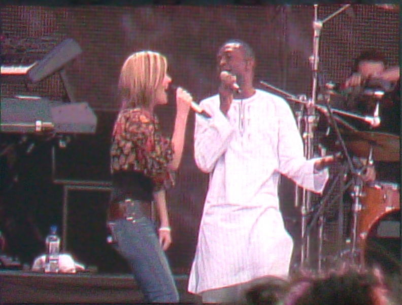 File:Dido Youssou Live8London.JPG