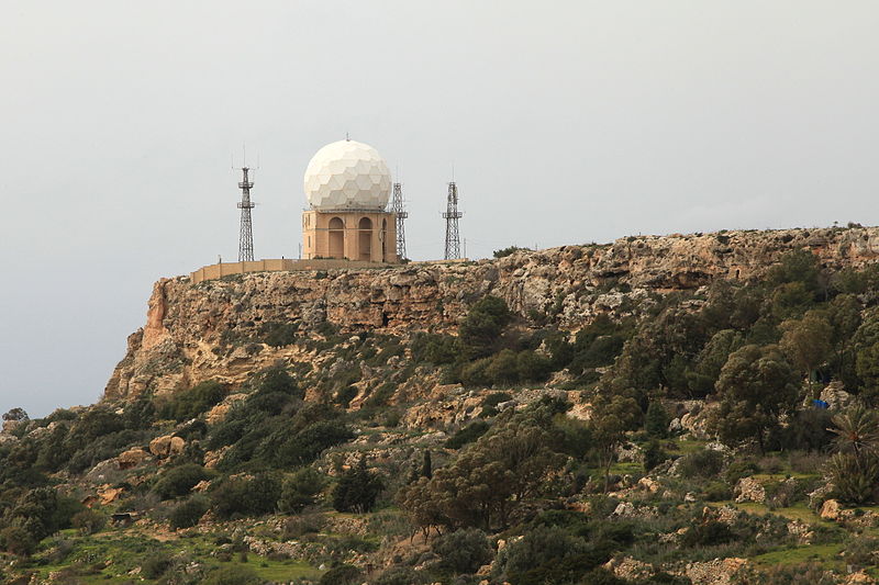 File:Dingli - Triq Panoramika - Radar 04 ies.jpg