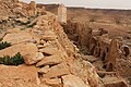 Ruines dominées par le minaret de la mosquée.