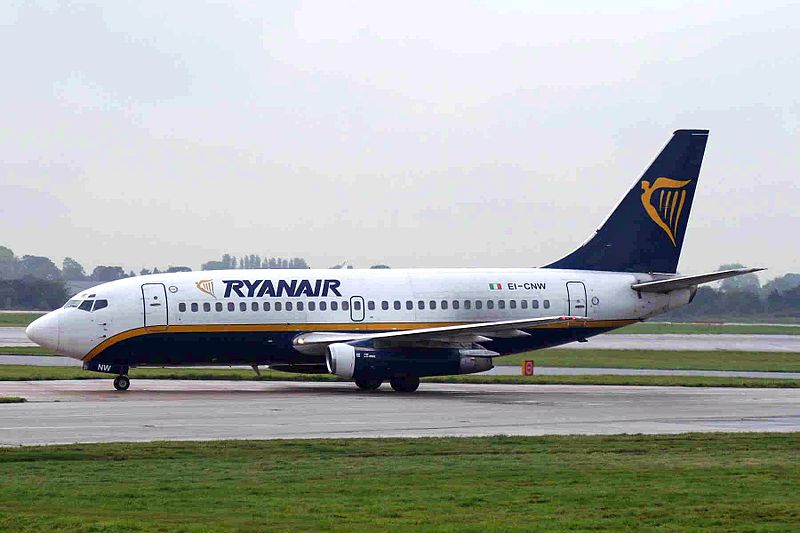 File:EI-CNW B737-230 Ryanair MAN 22OCT05 (6141703603).jpg