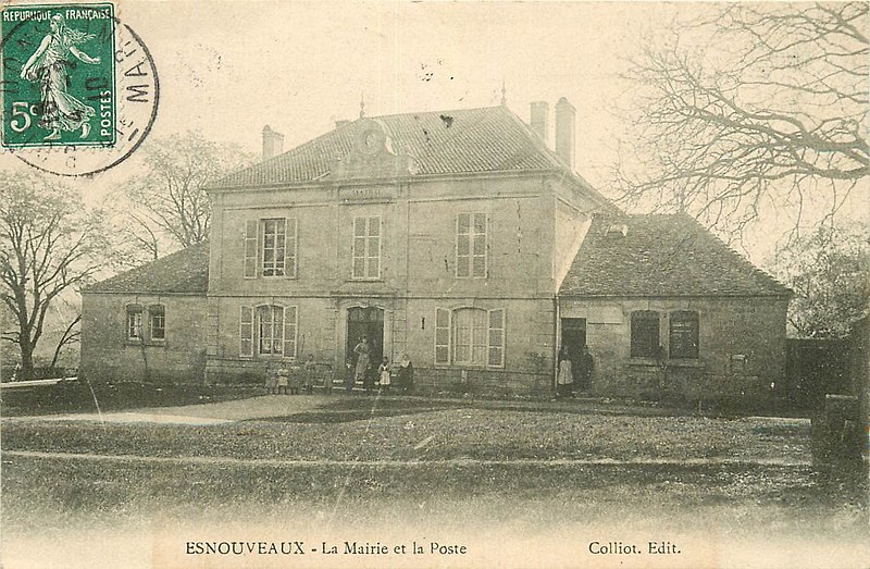 File:Esnouveaux Carte Postale Mairie 1910.jpg