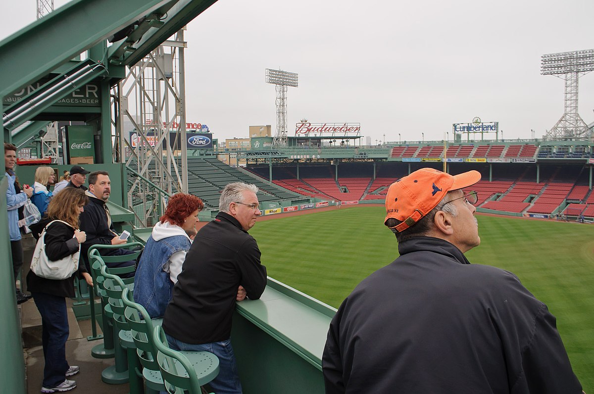 Fenway Park - Wikipedia