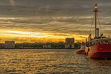 Frying Pan LV-115 (foreground) and John J. Harvey fireboat (background) in the Hudson River, Manhattan, New York, NY Frying Pan LV-115.jpg