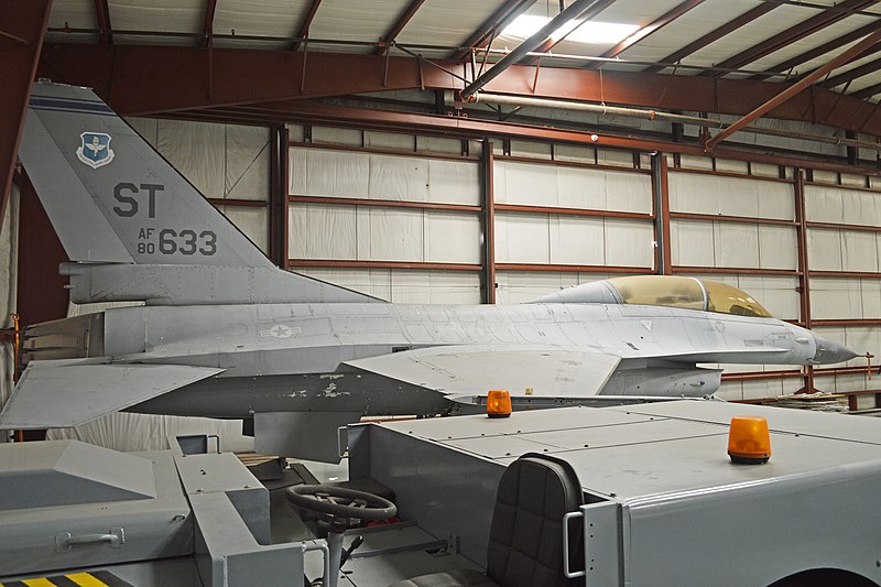 File:General Dynamics F-16B ’80-633 - ST’ (26095031085).jpg