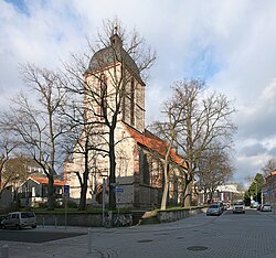 Die St. Albani-Kirche von Westen