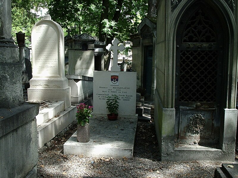 File:Grave of Serbian exile, Père-Lachaise cemetery, Paris.jpg