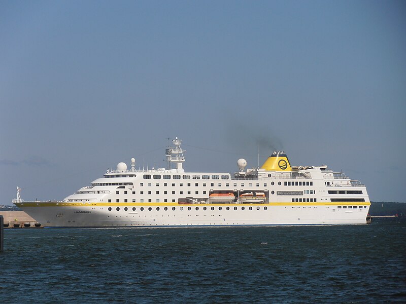 File:Hamburg departing Tallinn 13 August 2012.JPG