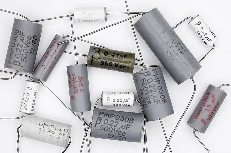 File:IPRS PMP03XX Film Capacitors.jpg