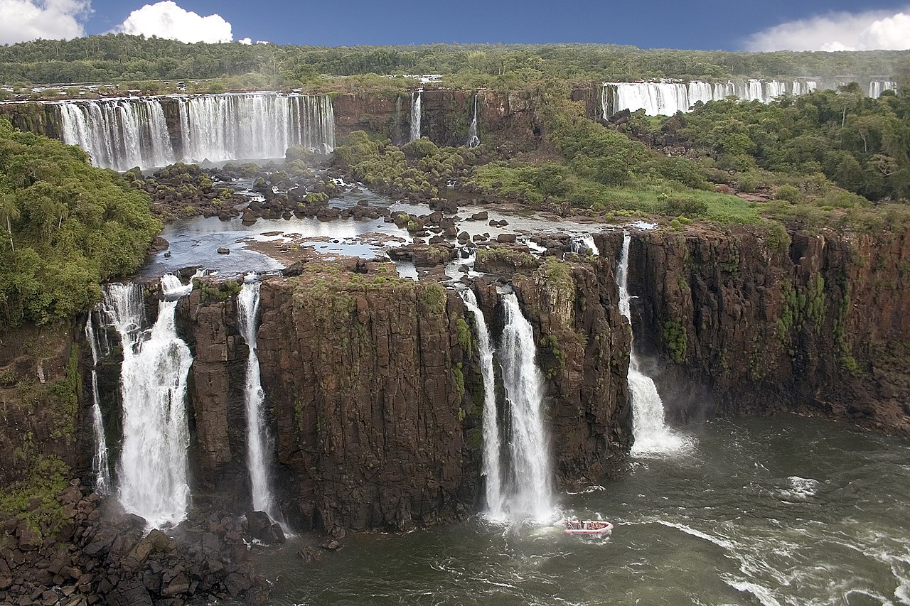 Foz do Iguaçu, ______ de 2005