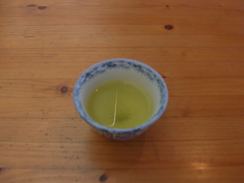 File:Ise Tea in Yunomi.jpg