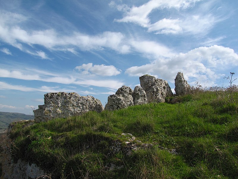 File:Ittiri - Complesso archeologico di Sa Figu (2).jpg