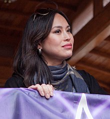 Слоновая кость Акино на выставке Trans March San Francisco 20170623-6652 (обрезано) .jpg