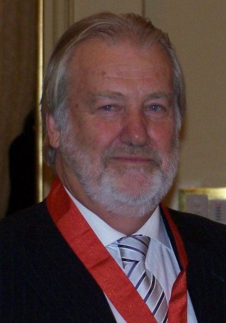 John Hansen DCNZM (cropped).jpg