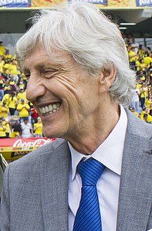 José Néstor Pékerman and Police at Colombia vs Uruguay match for Russia 2018 (cropped).jpg