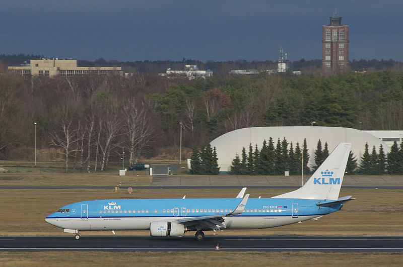 File:KLM Boeing 737-800; PH-BXM@TXL;30.12.2012 684bb (8333157878).jpg