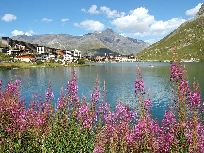 File:Lac-de-Tignes1.JPG