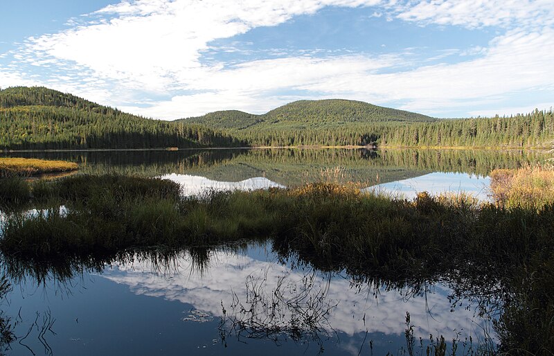 File:Lac Piché Montmorency 01.jpg