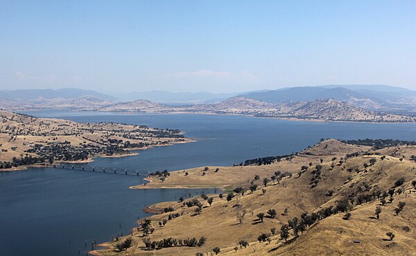 Lake Hume (2014)