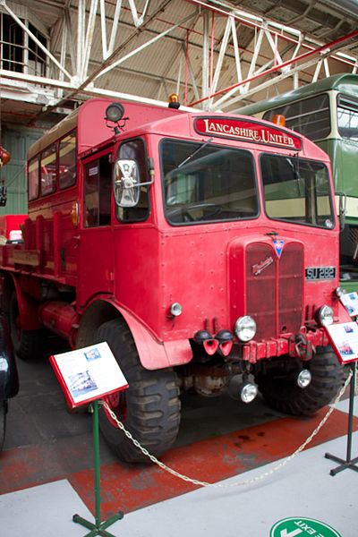 File:Lancashire United tow wagon (LSU 282) 1.jpg