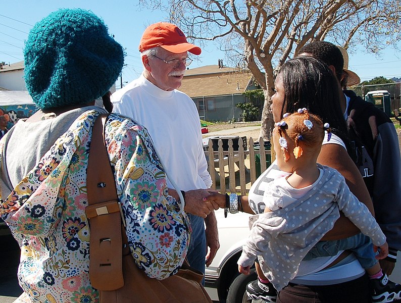 File:Lincoln Plair Carwash Benefit at POGO Park (8557587071).jpg