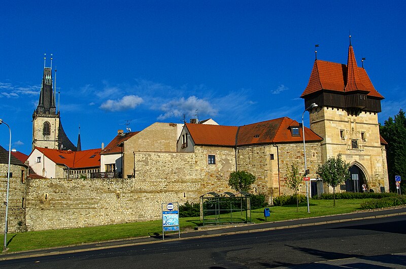 File:Louny - Žižkova - View East I.jpg