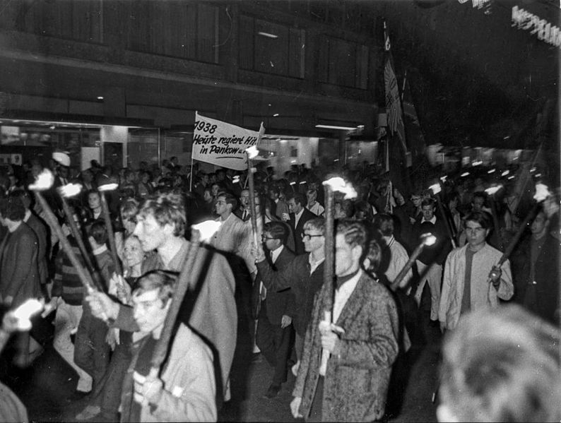 File:Ludwig Binder Haus der Geschichte Studentenrevolte 1968 2001 03 0275.4225 (16899970949).jpg