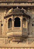 Indian balcony of the Maheshwar Fort (Maheshwar, India)